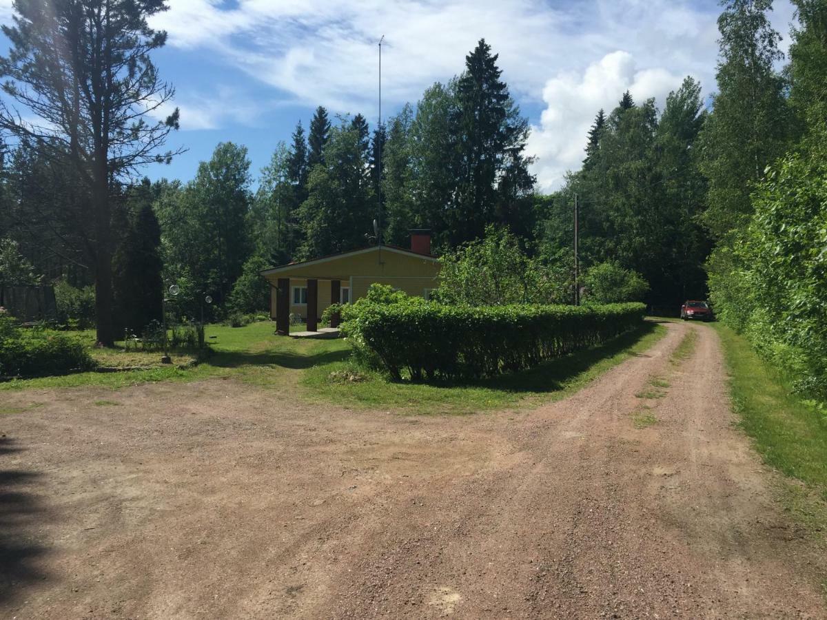 Villa Pyhtaeae Garden Pyhtaa